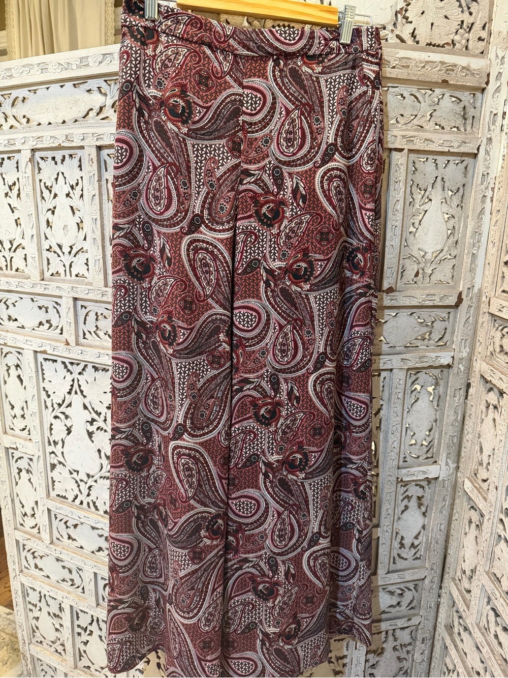 Express Paisley Print Wide Leg Flowy Pants - Burgundy and Black